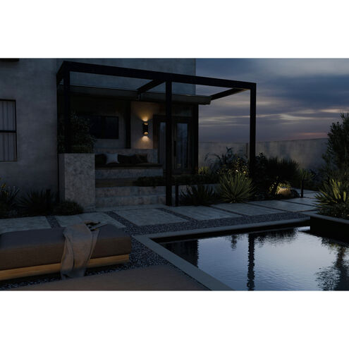 Independence 12 AC/DC 2.75 watt Textured Black Curved Path Light in 3000K